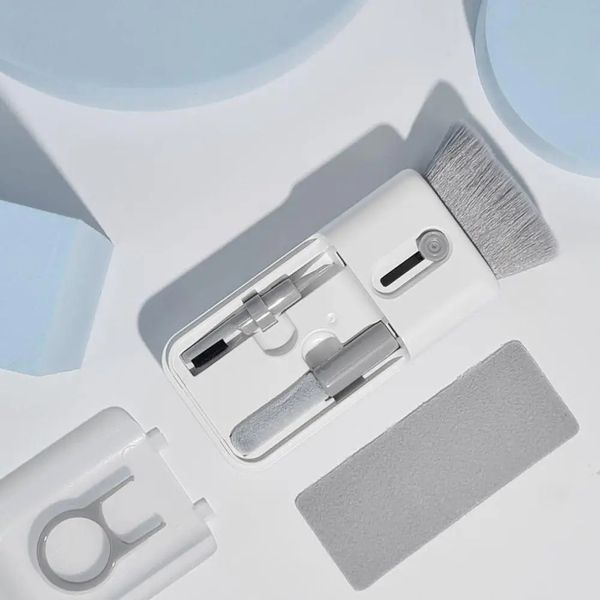 Набор для чистки гадждетов Multifunctional Cleaning Brush Q6E 7в1 комплект щеток смартфона экрана ноутбука 2190997437 фото